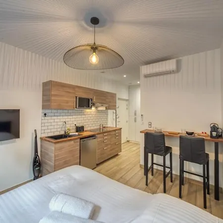 Apartment Le Felix 2, Entierement Equipe Et Amenage Pour Accueillir Confortablement 2 Personnes, Proche De La Gare De Sur L'avenue Felix Viallet