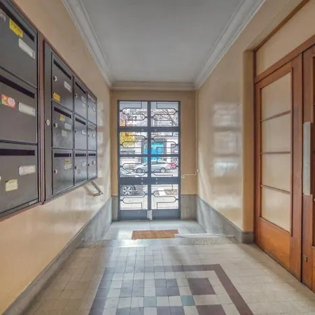 Le Felix 2, Entierement Equipe Et Amenage Pour Accueillir Confortablement 2 Personnes, Proche De La Gare De Sur L'avenue Felix Viallet Grenoble
