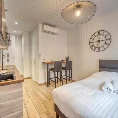 Apartment Le Felix 2, Entierement Equipe Et Amenage Pour Accueillir Confortablement 2 Personnes, Proche De La Gare De Sur L'avenue Felix Viallet *
